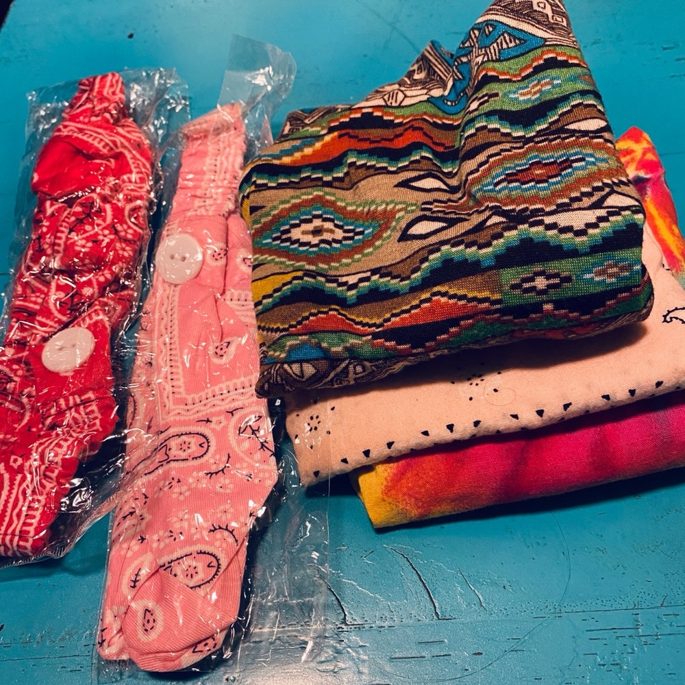 Headbands with buttons for masks